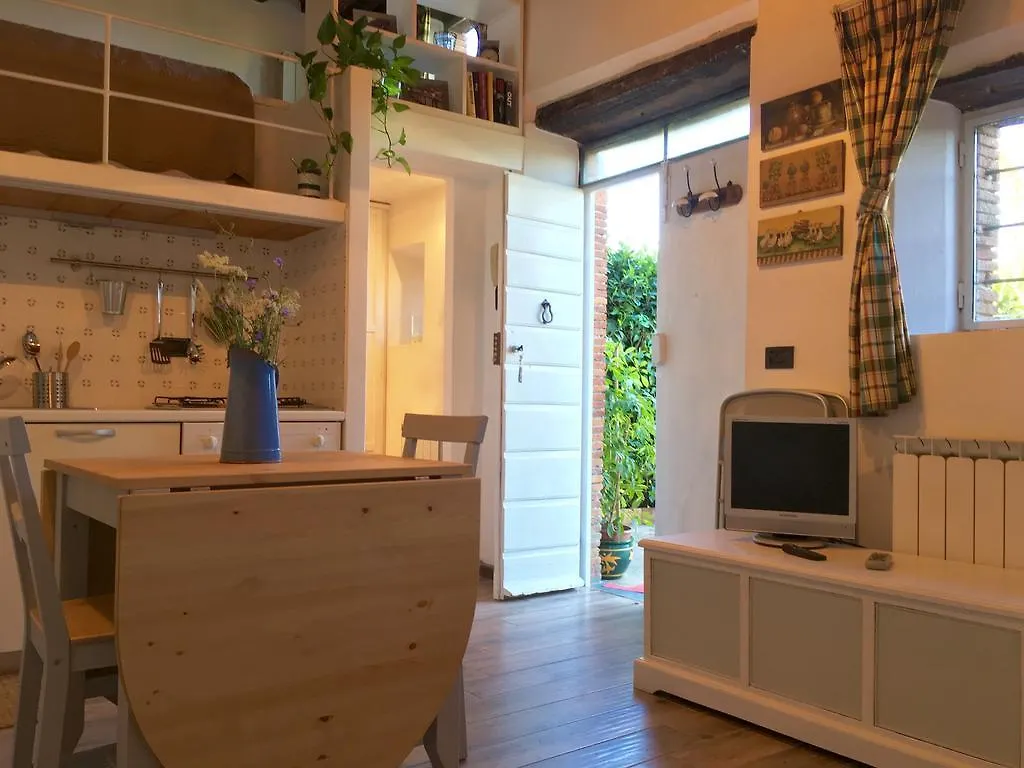 Holiday home Casa Bouganville Massa Macinaia